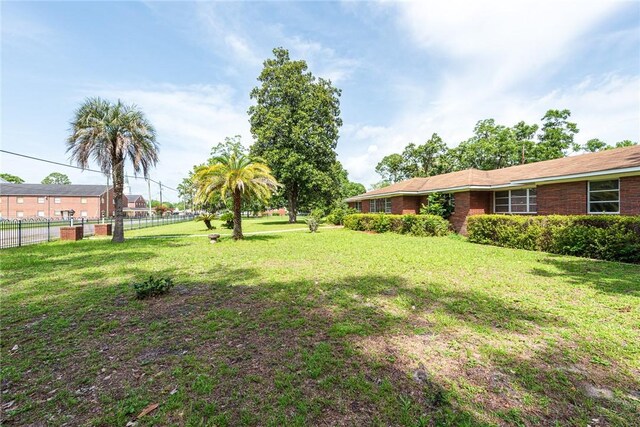 177 Pinewood St, Folkston, GA 31537 - view of yard