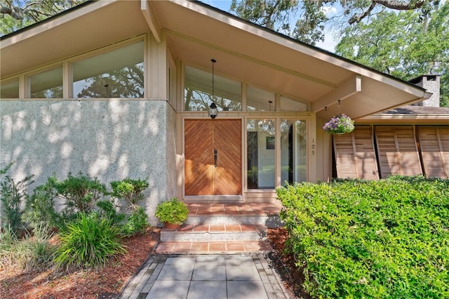 105 Driftwood Pl, Saint Simons Island, GA 31522 - entrance to property featuring a chimney
