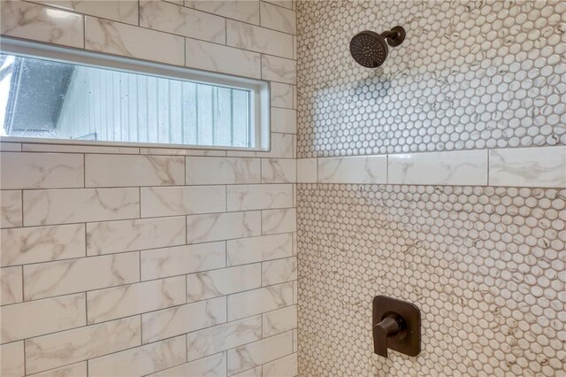 2593 Julienton Dr NE, Townsend, GA 31331 - full bathroom featuring a tile shower