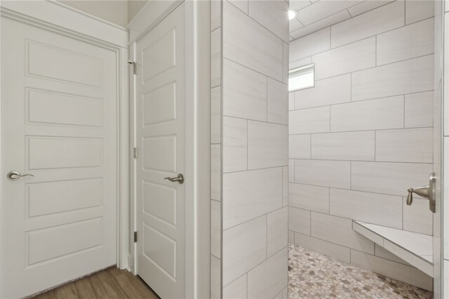 154 Ossabaw Way, Waverly, GA 31565 - full bathroom with tiled shower