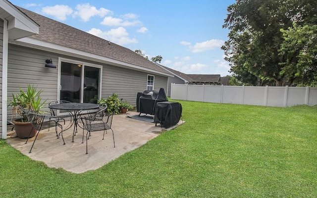 352 Pecan Pointe Dr, Brunswick, GA 31525 - view of yard with a patio