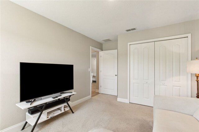 316 Chinquapin Dr, Saint Marys, GA 31558 - living room with baseboards and light carpet