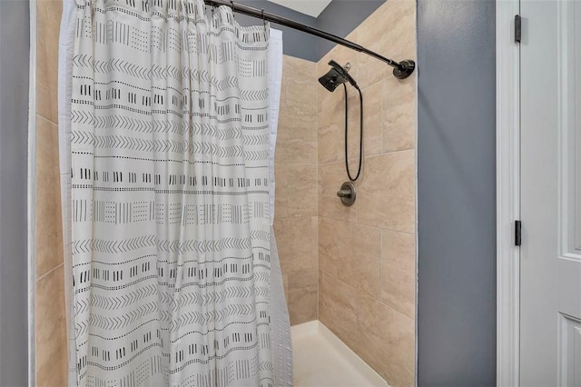 63 Greyfield Dr, Brunswick, GA 31525 - bathroom with tiled shower