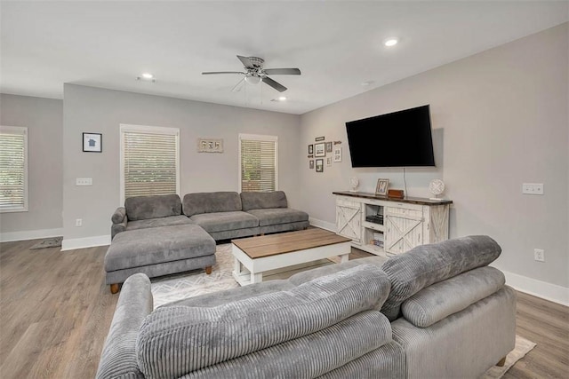 63 Greyfield Dr, Brunswick, GA 31525 - living area featuring a ceiling fan, plenty of natural light, light wood-style floors, baseboards, and recessed lighting