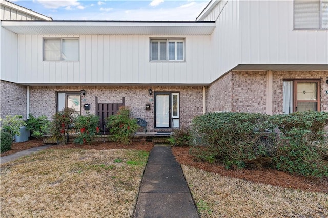 view of property with a front yard