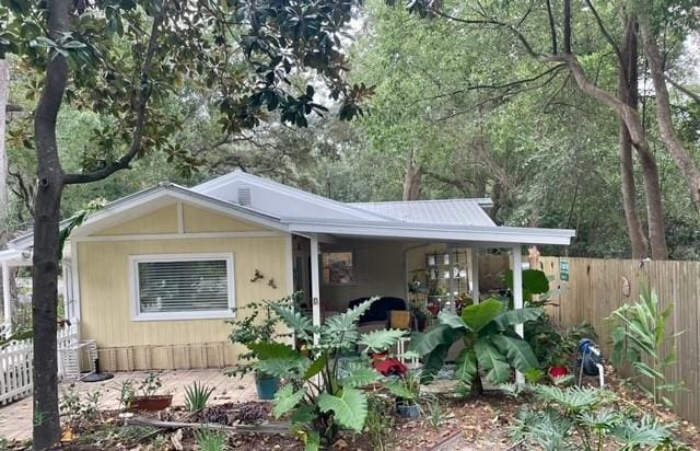 123 Redfern Cir, Saint Simons Island, GA 31522 - view of front facade
