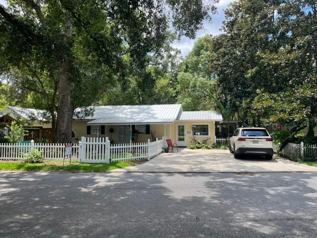 123 Redfern Cir, Saint Simons Island, GA 31522 - photo 1