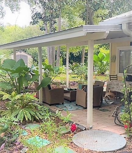 123 Redfern Cir, Saint Simons Island, GA 31522 - view of patio with an outdoor hangout area