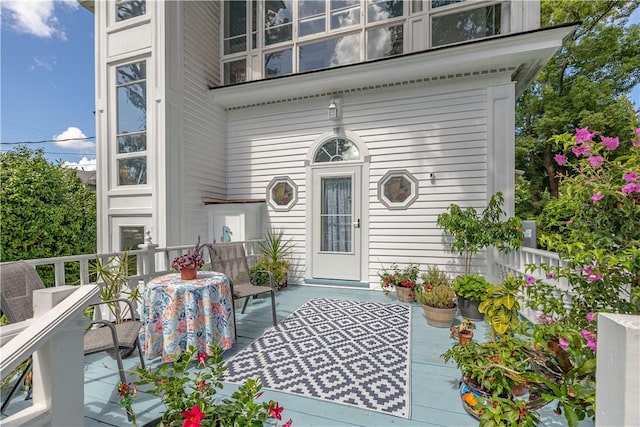 1000 Union St, Brunswick, GA 31520 - property entrance featuring a wooden deck