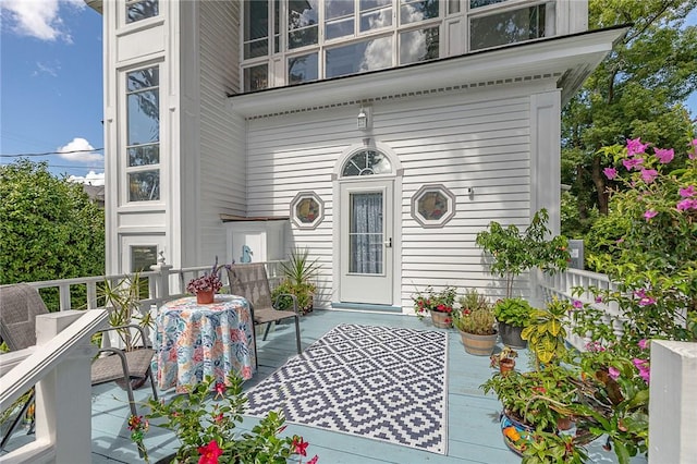 1000 Union St, Brunswick, GA 31520 - property entrance featuring a wooden deck