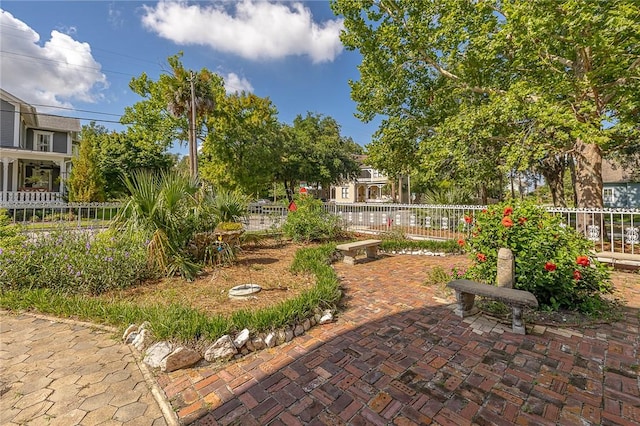 1000 Union St, Brunswick, GA 31520 - view of yard featuring a patio area