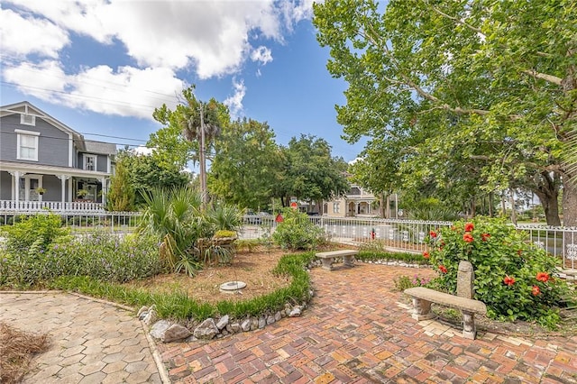 1000 Union St, Brunswick, GA 31520 - view of yard