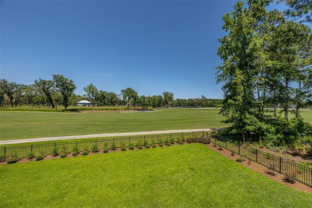 view of yard featuring a rural view