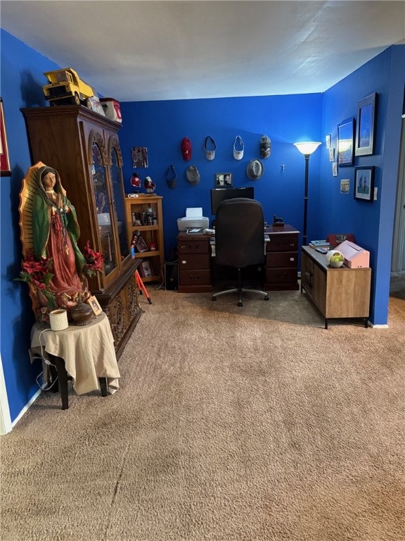 office area with carpet flooring