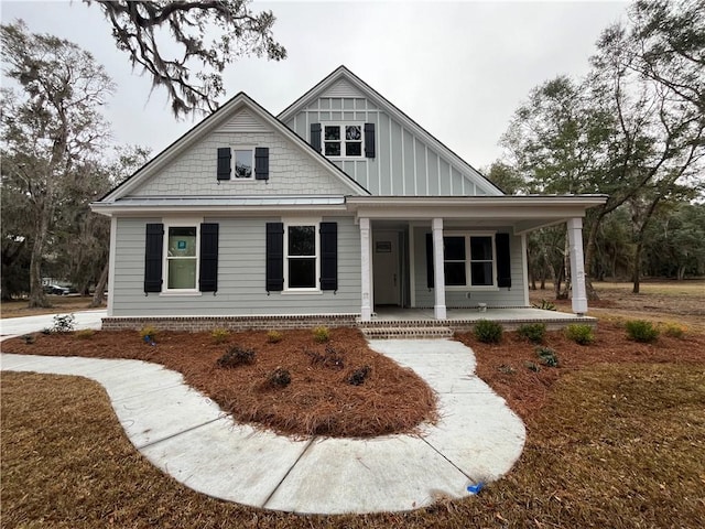 view of front of home with covered porch