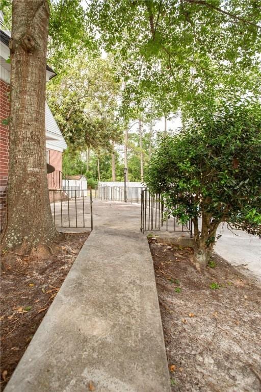 1701 Satilla Blvd, Waycross, GA 31501 - view of yard featuring a gate