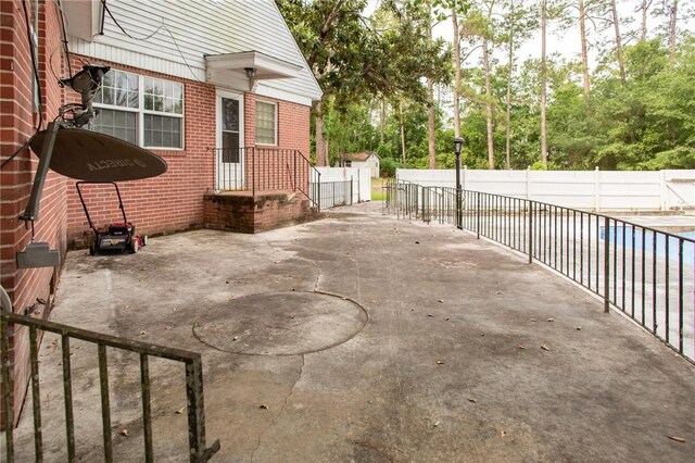 1701 Satilla Blvd, Waycross, GA 31501 - view of patio with view of wooded area