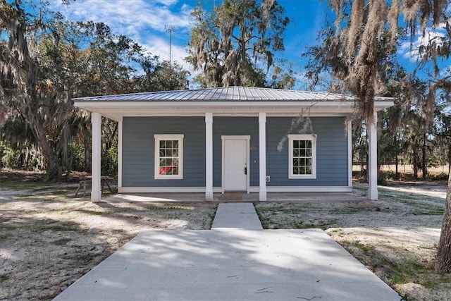 bungalow-style house featuring a porch