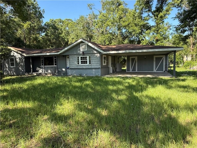 4427 Pine Valley Rd, Waycross, GA 31503 - single story home with a front lawn and a porch