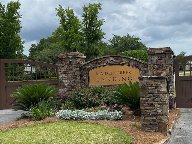 115 Marsh Oaks Dr, Waverly, GA 31565