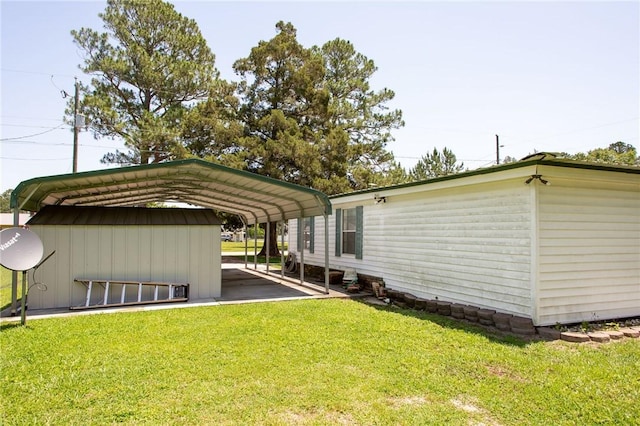 2896 S Lakeview Dr, Waycross, GA 31503 - view of parking / parking lot featuring a detached carport