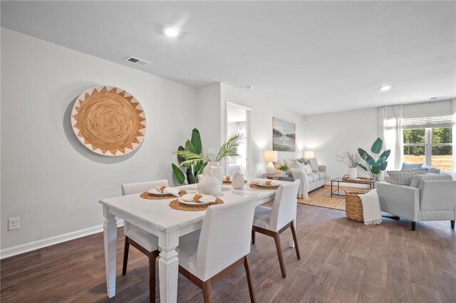 331 Elizabeth Dr, Brunswick, GA 31525 - dining space featuring dark wood-style floors, baseboards, and recessed lighting