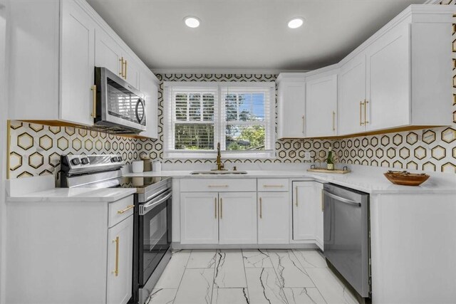 515 W 59th St, Savannah, GA 31405