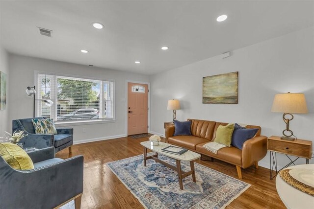 515 W 59th St, Savannah, GA 31405