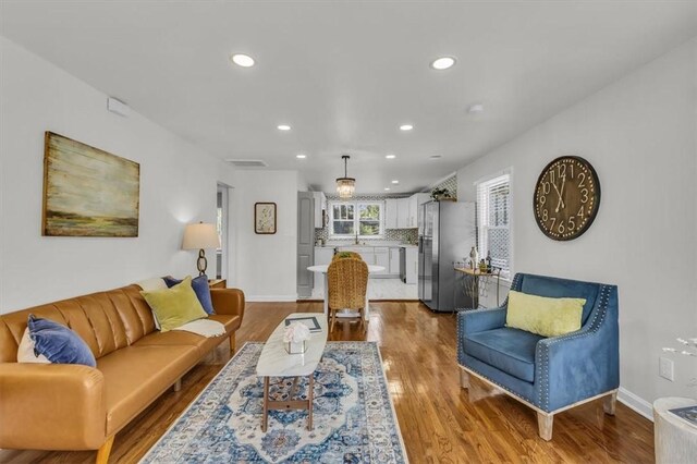 515 W 59th St, Savannah, GA 31405