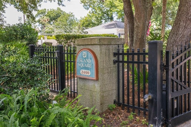 132 S Island Square Dr, Saint Simons Island, GA 31522 - view of gate