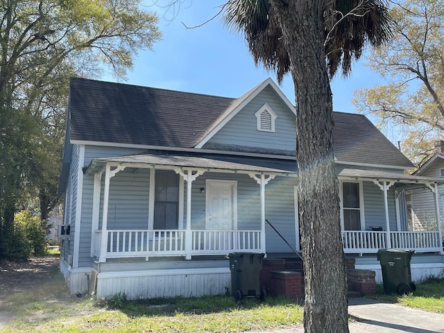 view of front of home featuring a porch