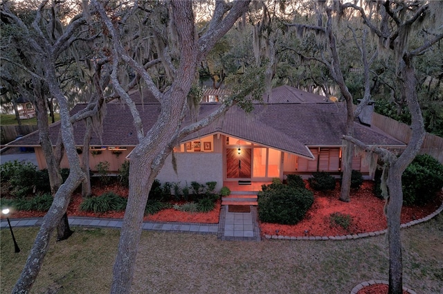 105 Driftwood Pl, Saint Simons Island, GA 31522 - view of front of house featuring a shingled roof
