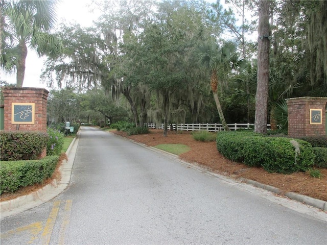 83 Eagle Crest Dr, Waverly, GA 31565