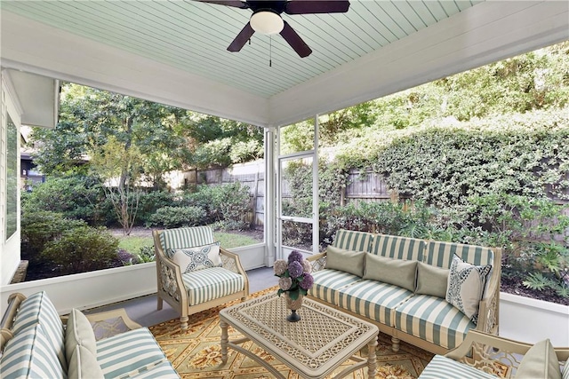 sunroom / solarium with ceiling fan