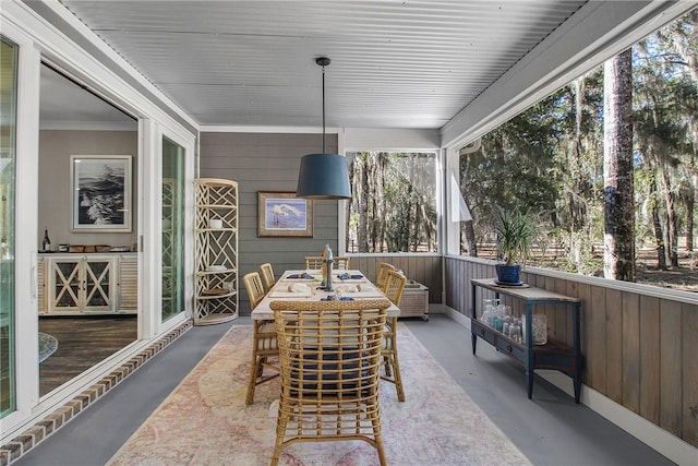 view of sunroom / solarium