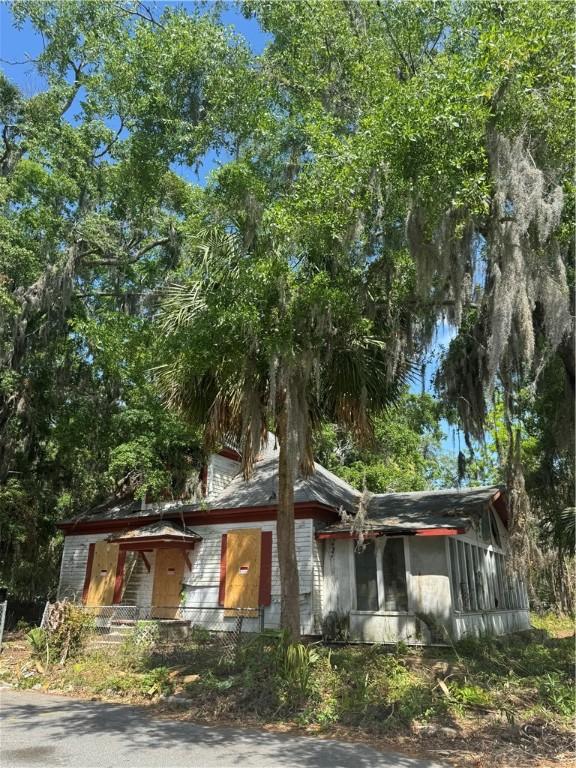 townhome / multi-family property featuring an attached garage