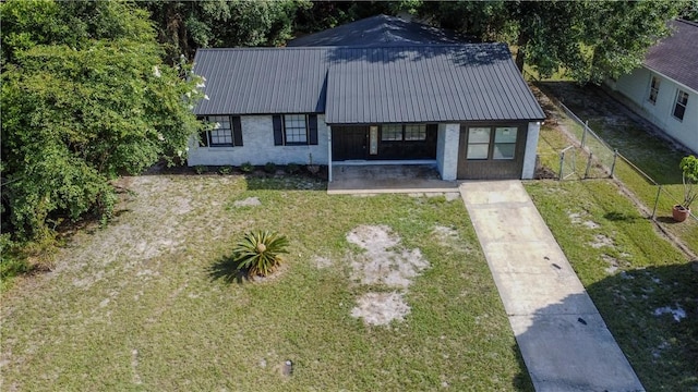 118 Saxon St, Brunswick, GA 31525 - photo 2