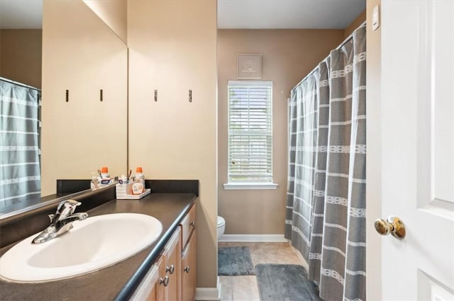 118 Drayton Cir, Brunswick, GA 31525 - full bathroom with vanity and toilet