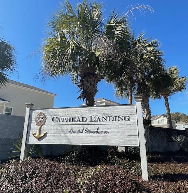 view of community / neighborhood sign