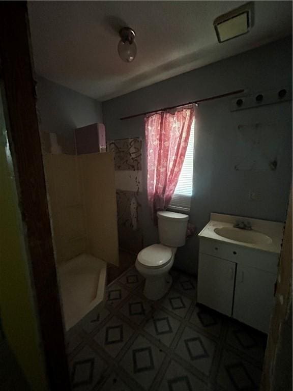 802 Congress St, Waycross, GA 31501 - bathroom with vanity and a stall shower