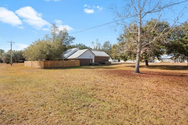 view of yard featuring fence