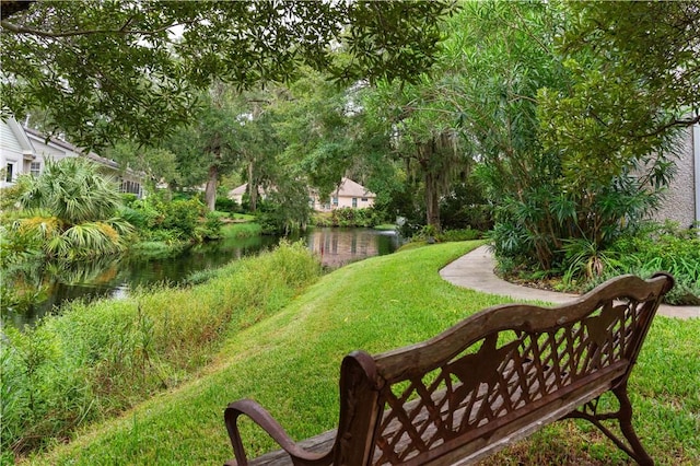 view of yard featuring a water view