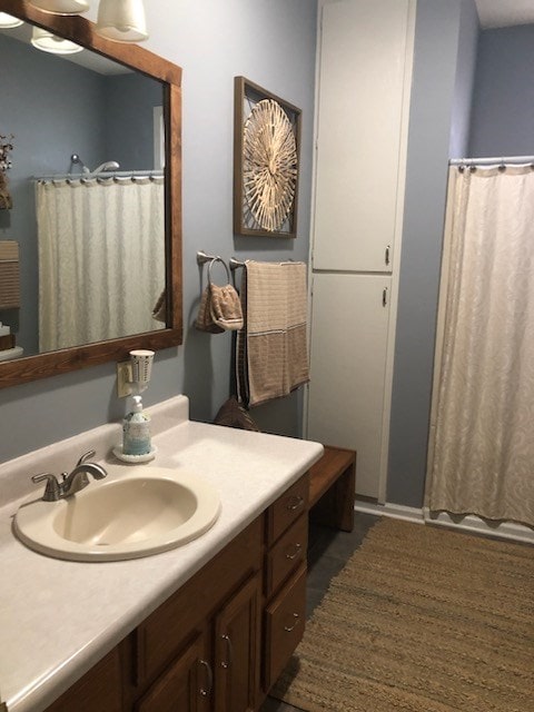 102 Treanor Dr, Milledgeville, GA 31061 - full bathroom with vanity and a shower with curtain