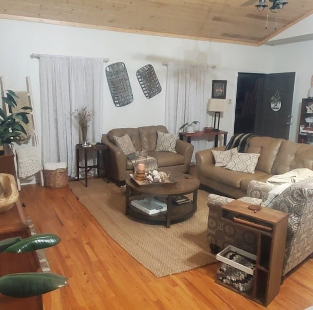 102 Treanor Dr, Milledgeville, GA 31061 - living area featuring wood finished floors