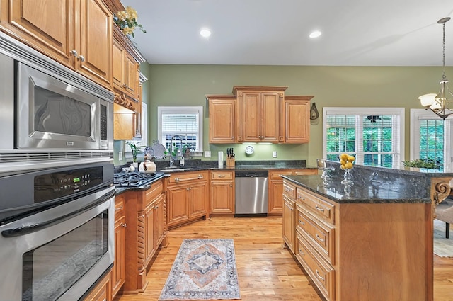 229 Old Plantation Trl, Milledgeville, GA 31061 - kitchen featuring light wood-style floors, a wealth of natural light, and stainless steel appliances