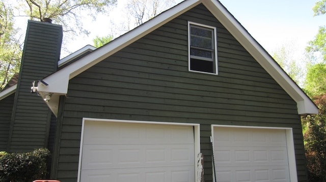 131 NE Carriage Ct, Milledgeville, GA 31061 - view of garage