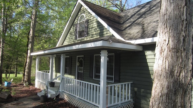131 NE Carriage Ct, Milledgeville, GA 31061 - exterior space featuring a porch