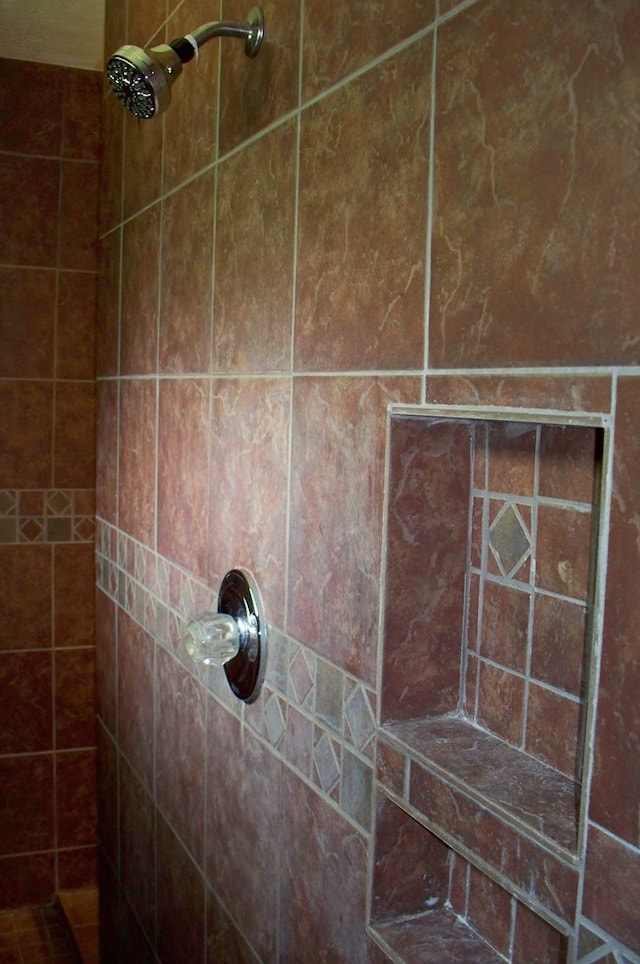 121 Long Island Dr, Eatonton, GA 31024 - bathroom view of tiled shower