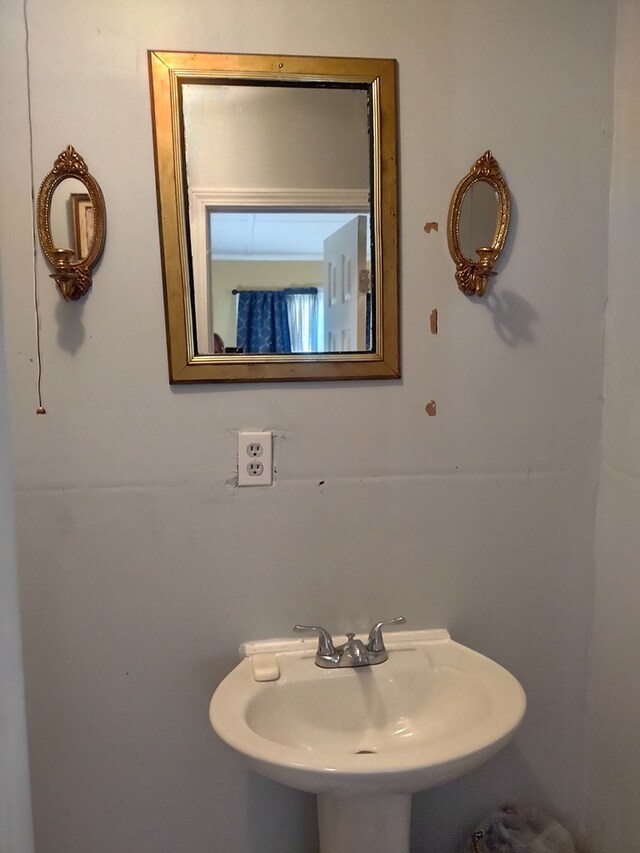 bathroom with sink