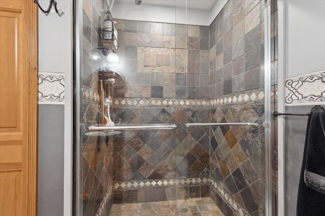 full bathroom featuring a stall shower